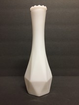 Vintage Bud Vase White Milk Glass Bud Flower Vase 8-3/4&quot; Tall - £1.94 GBP