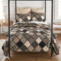 Elegant Concord Queen Quilt Set for Rustic Home Décor - $9,552.86 MXN - $11,251.10 MXN