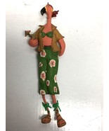 Department 56 pink flamingo ornament resin 56-34753 6” green dress - $451.57 MXN