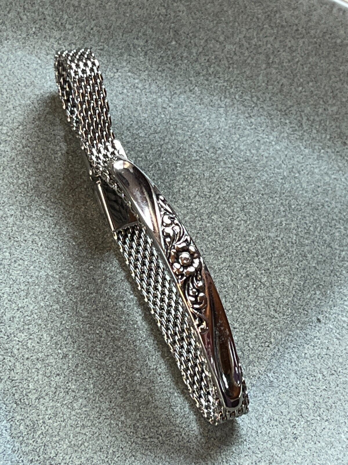 Primary image for Vintage Silvertone Mesh w Ornate Floral Center Medallion Bracelet – 6.75 inches