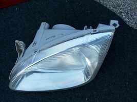 2000 1999 HYUNDAI ELANTRA LEFT HEADLIGHT OEM USED - $1,583.46 MXN