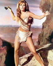 Raquel Welch In One Million Years B.C. With Spear 16x20 Canvas Giclee - £55.94 GBP
