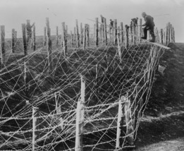German soldiers placing barbed wire entanglements World War I 8x10 Photo - $8.81