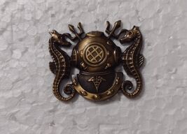 Navy Diving Medical Officer Insignia Hallmark V-21-N :KY24-12 - $10.89