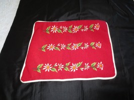 Red FLORAL DAISY NEEDLEPOINT Zippered PILLOW COVER - 18&quot; x 14&quot; - £15.64 GBP