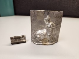 Vintage Sitting Rabbit Bunny Easter Metal Chocolate Mold 2&quot; - £24.64 GBP