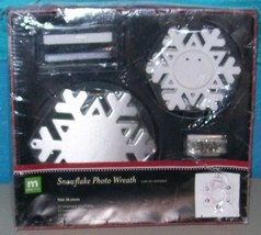 Making Memories Snowflake Photo Christmas Wreath Kit [Kitchen] - £7.04 GBP