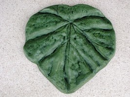 18" Tropical Garden Leaf Stepping Stone Mold - Make for about $1.00 each  - £31.49 GBP