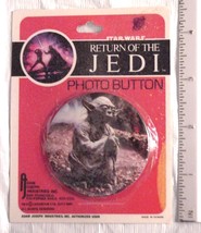 Star Wars Return of the Jedi 1983 Yoda Pin Back Badge NEW in Sealed Package - £15.68 GBP