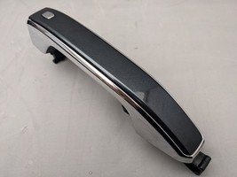 OEM 2015-2022 Cadillac XT4 Chevy Tahoe Passenger or Driver Rear Side Door Handle - £61.85 GBP