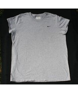 Vintage Nike T-shirt Large Size (12 - 14)  90% cotton 10% Polyester Blend - $14.99