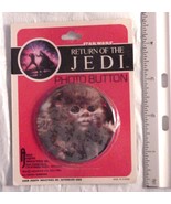 Star Wars Return of the Jedi 1983 EWOK Pin Back Badge Sealed on Card - £15.94 GBP