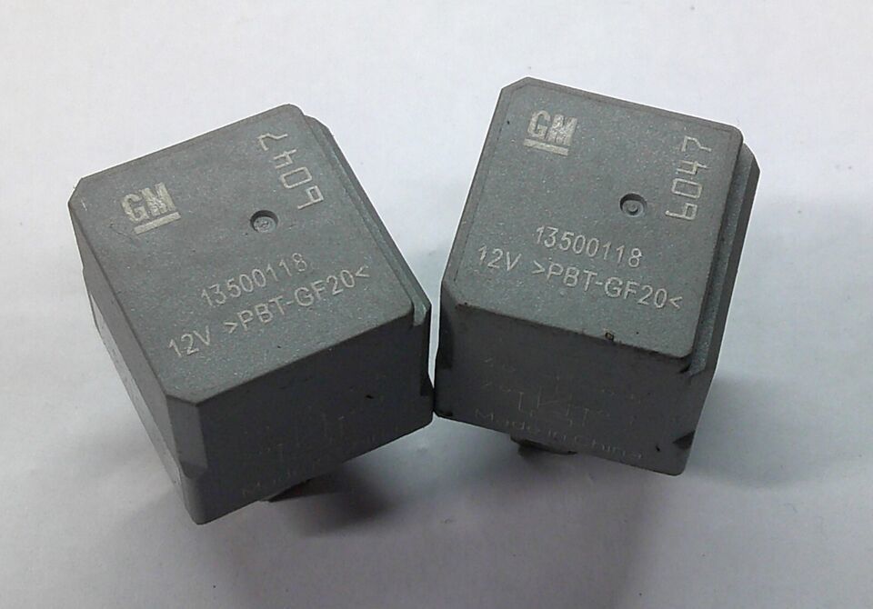 GM OEM 13500118 6047 RELAY SET  1 WARRANTY TESTED FREE SHIPPING GM2