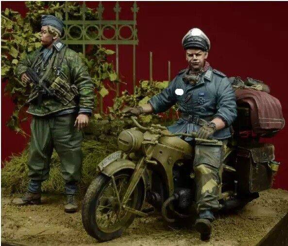 Primary image for 1/35 Resin Model Kit WW2 German Soldiers (no moto) Unpainted