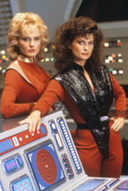 Jane Badler As Diana And June Chadwick As Lydia In V 11x17 Mini Poster - £16.50 GBP