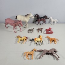 Toy Horse Lot of 12 Plastic Farm Toys Various Colors and Sizes - £10.24 GBP