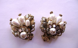 Vintage Robert Clip Earrings Baroque Pearl Rhinestone Rose Montees Flower  - £26.37 GBP