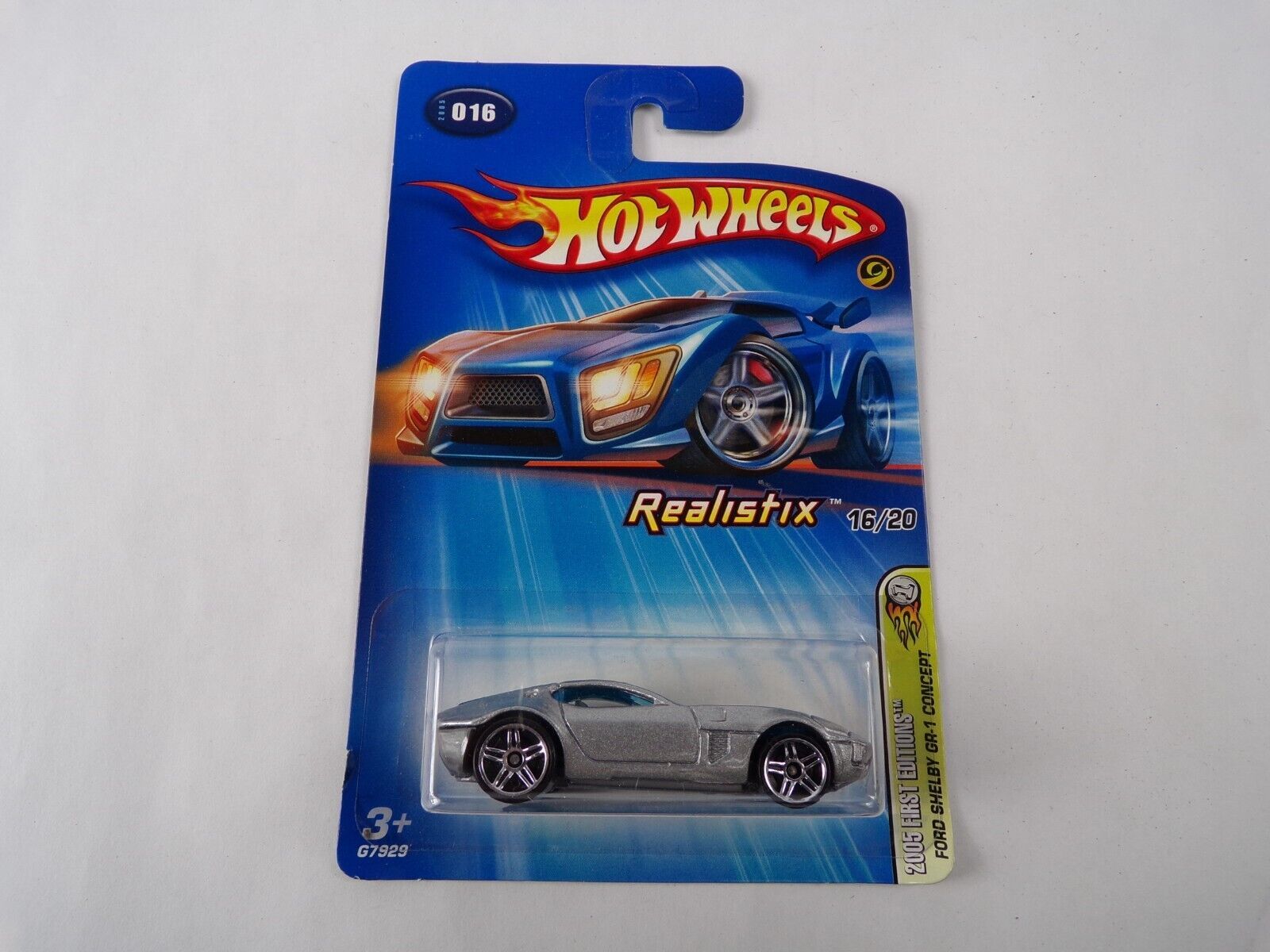 Van / Sports Car / Hot Wheels Realistix #016 G7929 #H2 - $6.99