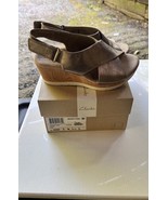 Clark’s Gold Women’s Wedge Strap Sandal size 6 - $79.00