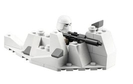 Official Star Wars Snow Trooper Lego Minifigure with Snow Trench - £12.86 GBP