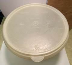 Vintage Tupperware Large Sheer Storage Container 255 Millionaire Line Seal 259 - £27.62 GBP