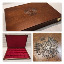 Wooden case engraved with the coat of arms of the Savauda Eagle velvet b... - $83.90