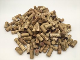 Lot of 195 Used Genuine Wine Corks, No Champagne Different Brands Crafts - £10.75 GBP