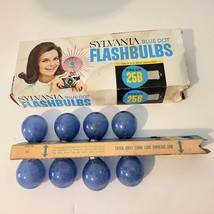 8 Vintage Sylvania Blue Dot 25B Flashbulbs (Blue) In Original Package 8 Left - £7.43 GBP