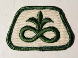 Vintage Pioneer Seeds Logo Patch (2.5&quot; x 1-3/4&quot;) Green &amp; White - £15.01 GBP