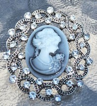 Gray Cameo and Austrian Crystal Silvertone Brooch - £8.73 GBP