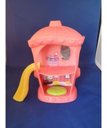 Littlest Pet Shop Sweetest Hydrant Hangout  - $182.70 MXN
