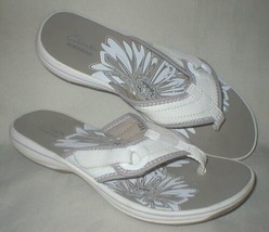 Clarks White Thong Flip-Flop Sandals Women&#39;s Size 6M EXCELLENT - £22.01 GBP