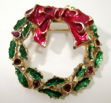 Christmas Wreath Brooch Pin Red &amp; Green Enamel  &amp; Red Rhinestones  Gold Tone - £9.43 GBP