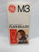 Vintage (12) GE M3 Flashbulbs With Box - $20.04