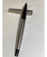 PARKER 45 STEEL CHROME FLIGHTER  14K MEDIUM NIB QC DATE CODE (Q2 1980) - $1,676.29 MXN