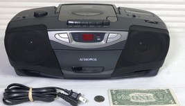 Audiovox  CE201R Portable CD Cassette and Radio Boombox - $366.83 MXN