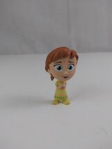 Funko Mystery Mini Disney Frozen Young Anna 1/12 Vinyl 2.25&quot; Figure - €3,29 EUR