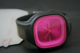 New ladies&#39; hot pink Retro Rags oversize quartz wristwatch set in black ... - $29.70
