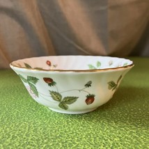 RARE Vintage Wedgwood Wild Strawberry Open Top Candy Dish Fluted Bowl Nuts 3” - £27.23 GBP