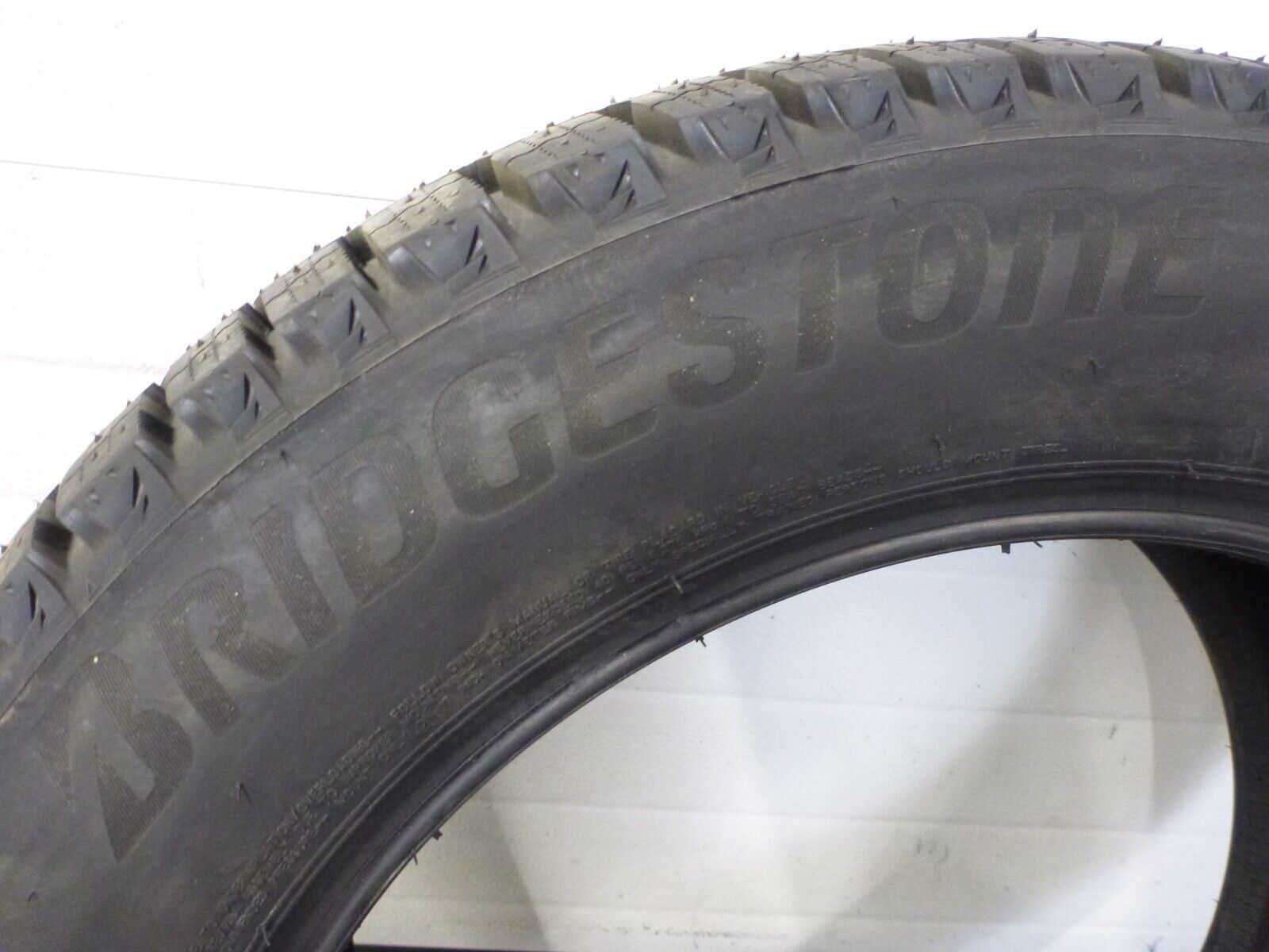 Bridgestone BLIZZAK WS90 225/55R17