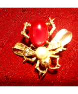 Stunning Gold and Pink Bee Brooch - €14,66 EUR