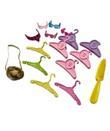 Barbie Clothes Hangers Sunglasses Pink Tiara Fur Bag Hair Brush Accessor... - $278.12 MXN