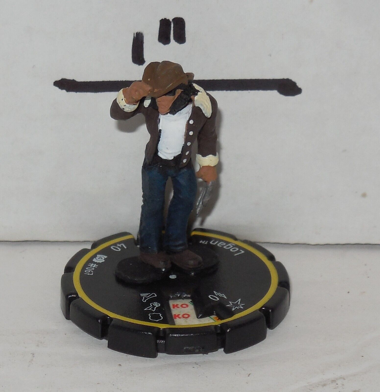 Heroclix Miniature Marvel Clobberin Time set Logan #067 figure ONLY - $10.44