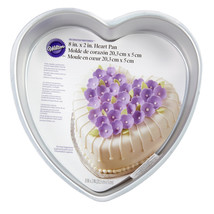 Wilton Heart Decorator Preferred 8&quot; Aluminum Cake Pan  - £14.23 GBP