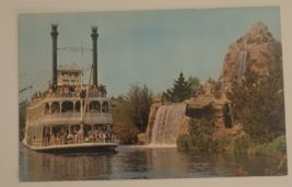 Disneyland Magic Kingdom Mark Twain Steamboat Vintage Postcard - £4.62 GBP