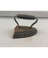 Vintage  Sad Iron Metal With Metal Handle Unrestored As Found - $31.21 CAD