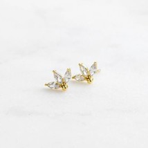 Cubic Zirkonia Mini Blumen Ohrstecker 14k Gelbgold Versilbert Valentinstag - $64.27