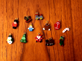 Vintage Set 12 Craft Painted Wood Minature 1&quot; Ornaments 1” With Top Hook - £6.98 GBP