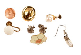 Lot of Random Jewelry For Crafts and Things 8 Pieces - $5.43 CAD