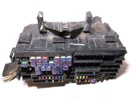 2013..13  FORD  EXPLORER 3.5L NON TURBO/ /FUSE/RELAY/BOX image 2